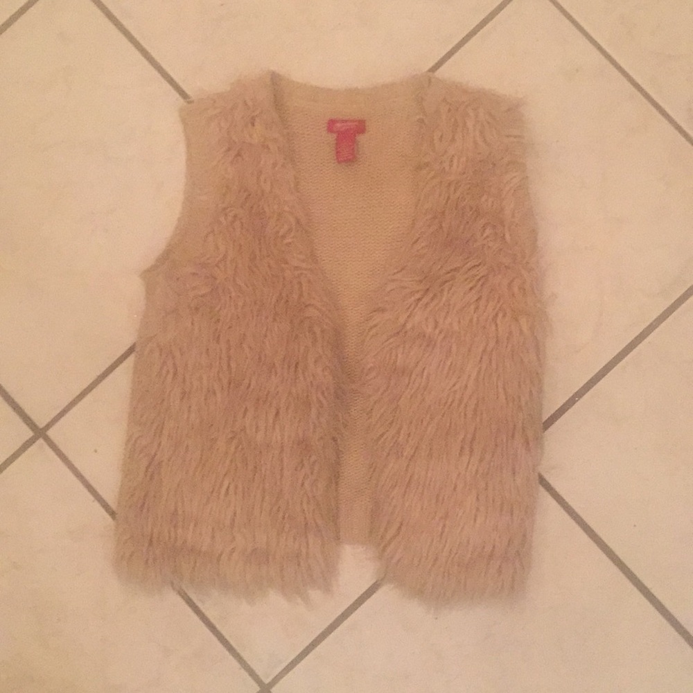 Fur vest - Picture 1 of 2